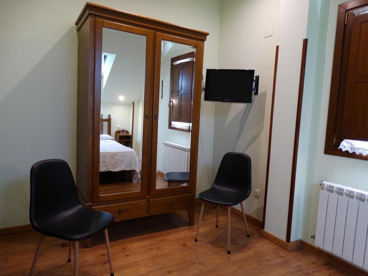 Apartamentos La Cruz De Paderne Navia Eksteriør bilde
