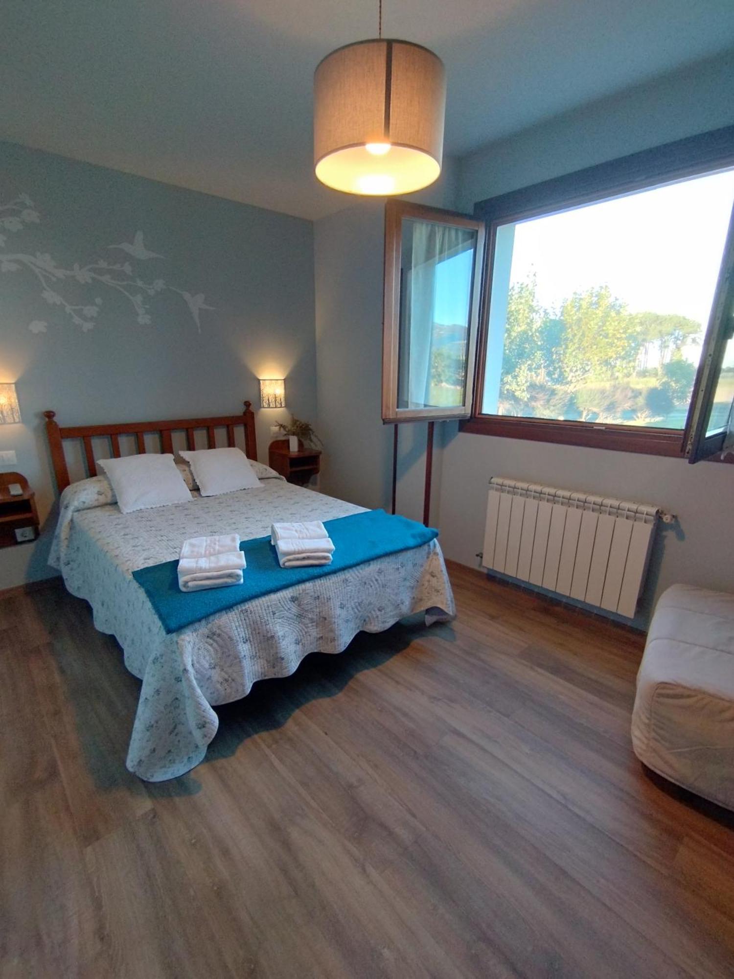 Apartamentos La Cruz De Paderne Navia Rom bilde