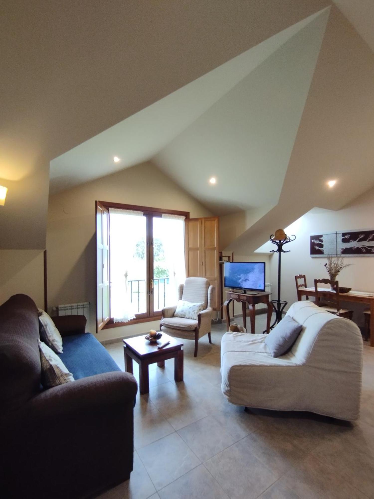 Apartamentos La Cruz De Paderne Navia Eksteriør bilde