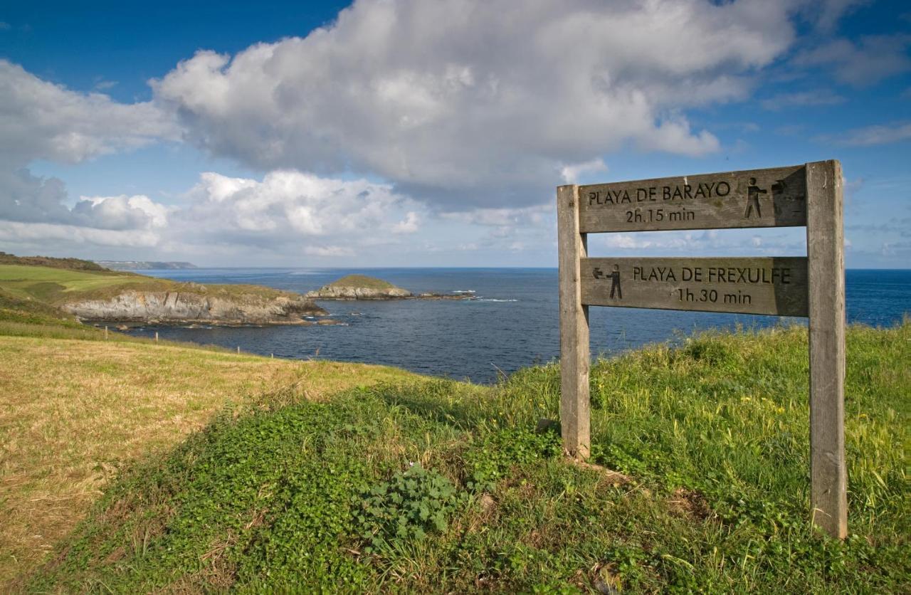 Apartamentos La Cruz De Paderne Navia Eksteriør bilde